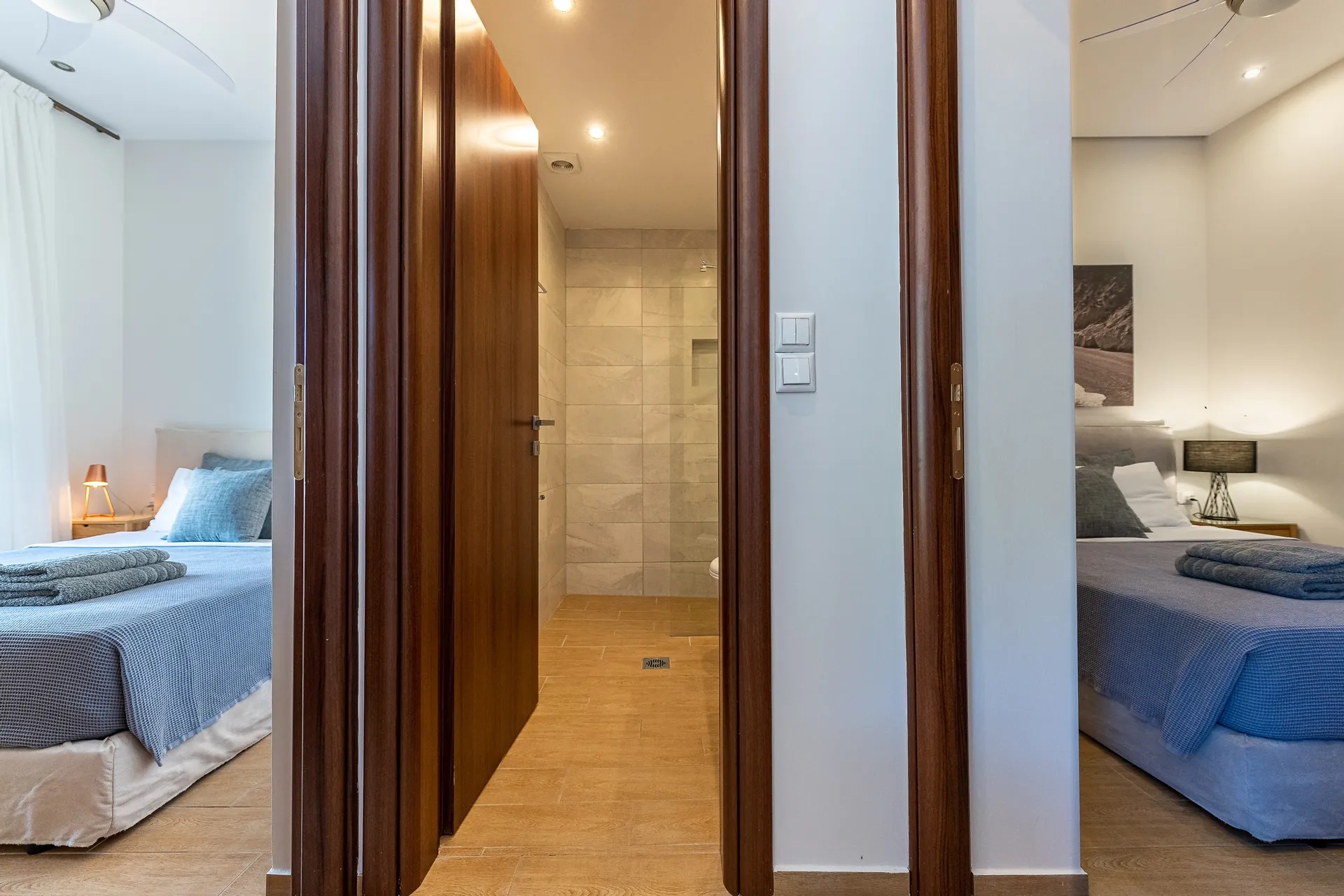 Skiathos Gea Villas-Trosobna Villa Cassiope spavace sobe.jpg
