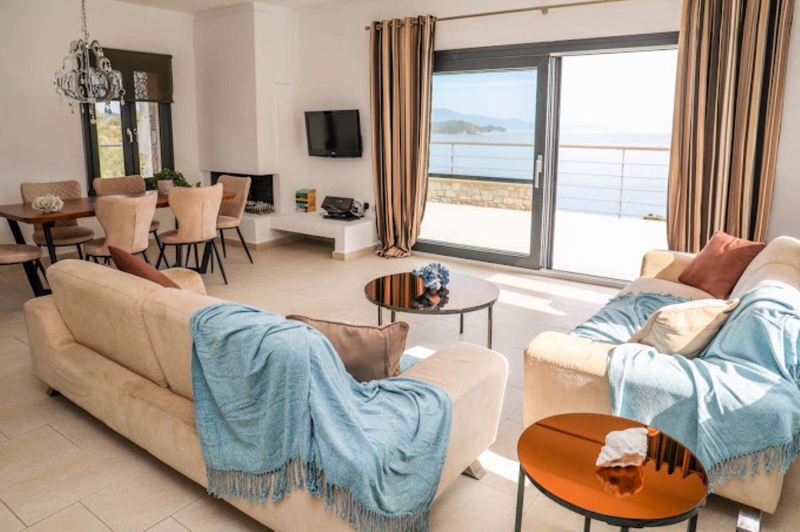 Golden King Villas-dnevni boravak.jpg