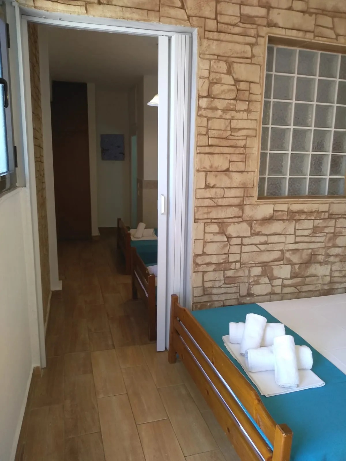 Bambola Hotel-Porodicna soba pogled more prizemlje.jpg