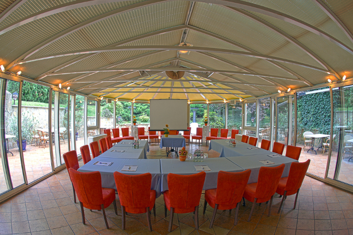Hotel Mediterran konferencijska sala.jpg