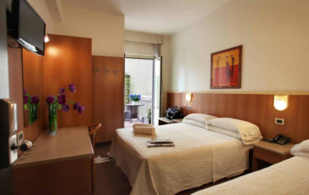 Principe di Piemonte Hotel-Trokrevetna soba.jpg