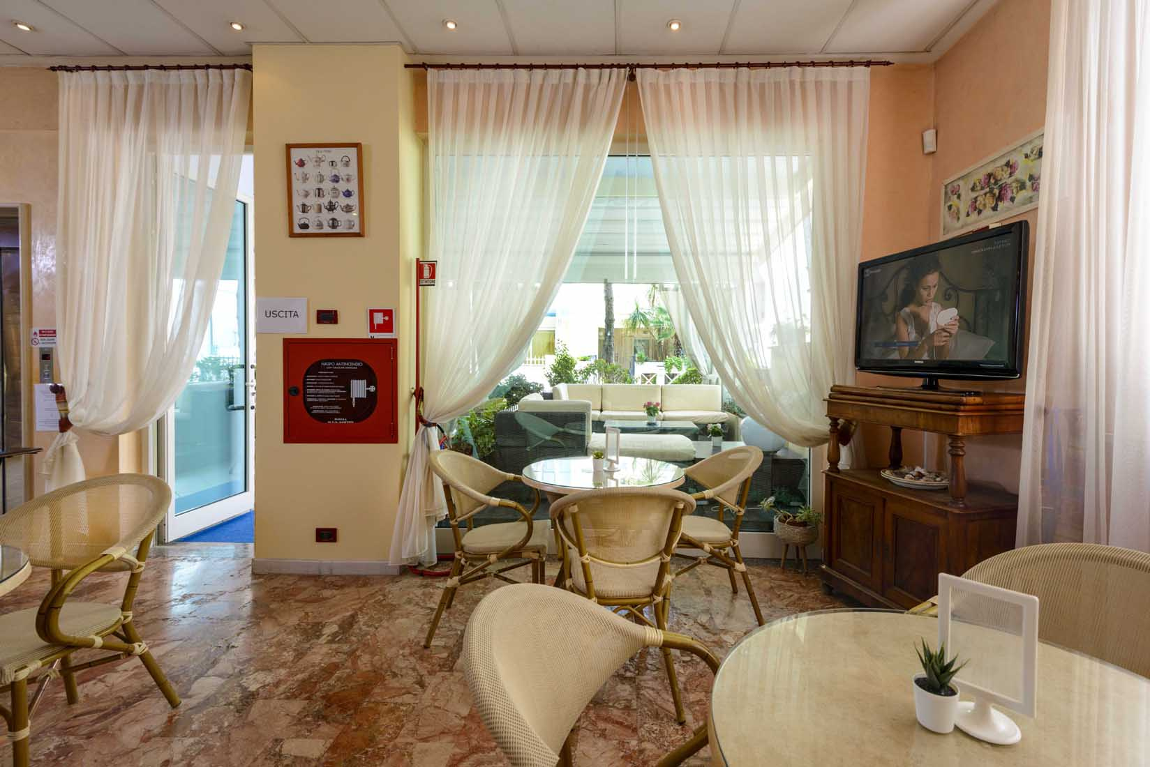 Kennedy Hotel-Lobby.jpg