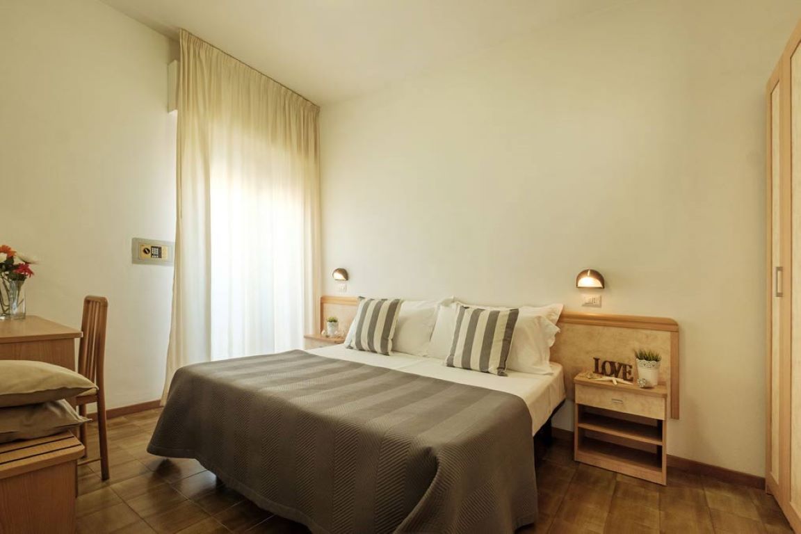 Oceanic Hotel-Standardna soba.jpg