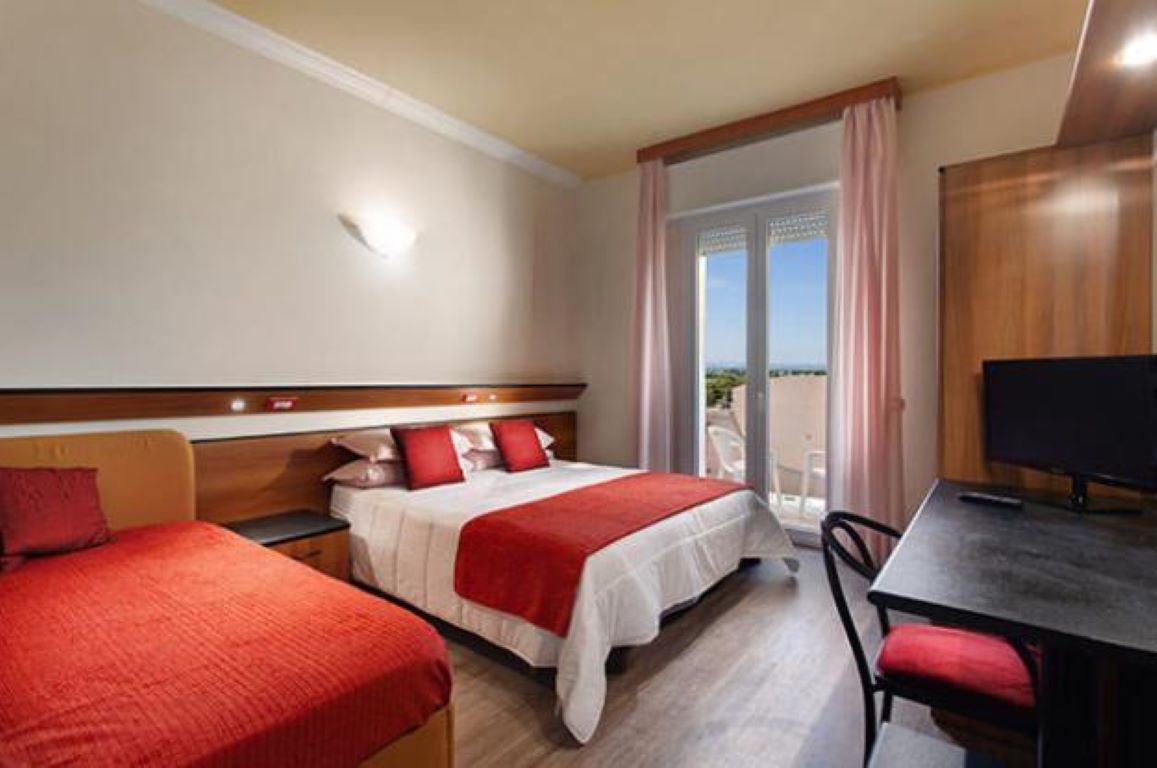 El Cid Campeador Hotel-Trokrevetna soba.jpg