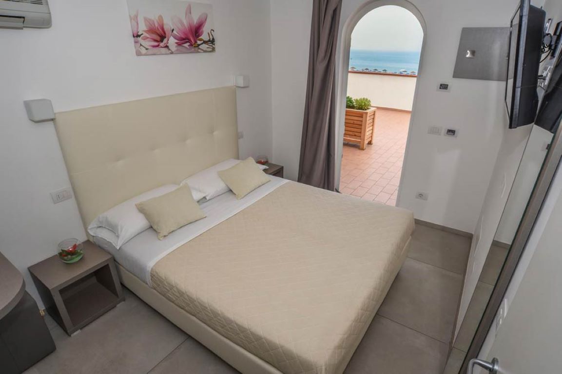 Villa Augustea-Standardna soba sa balkonom.jpg