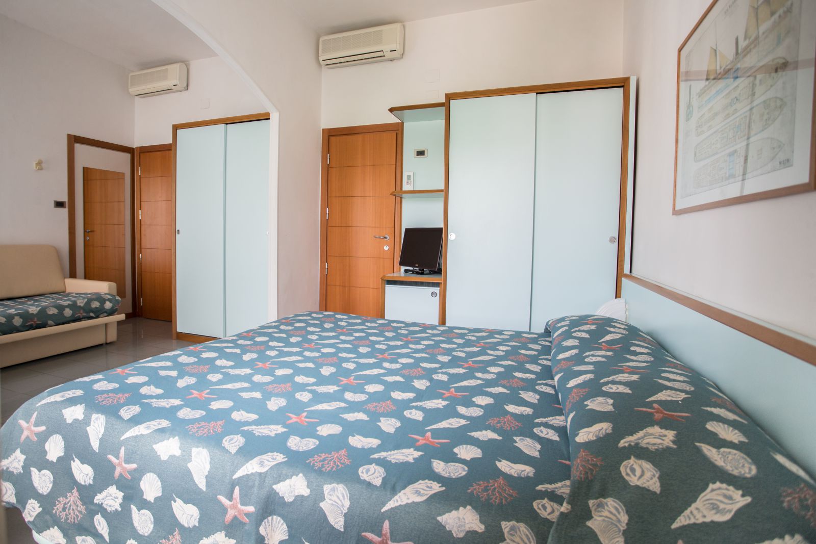 Gaby Hotel-Trokrevetna soba.jpg