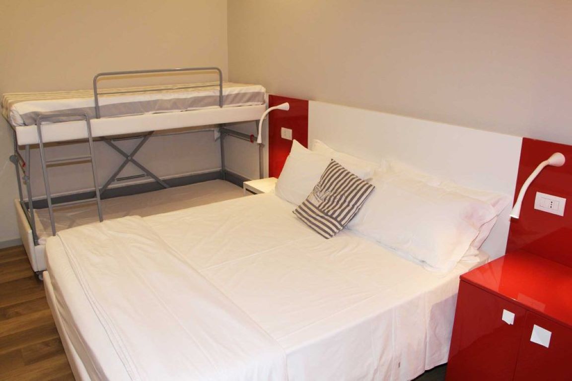 Hotel Aurea-Superior cetvorokrevetna soba.jpg