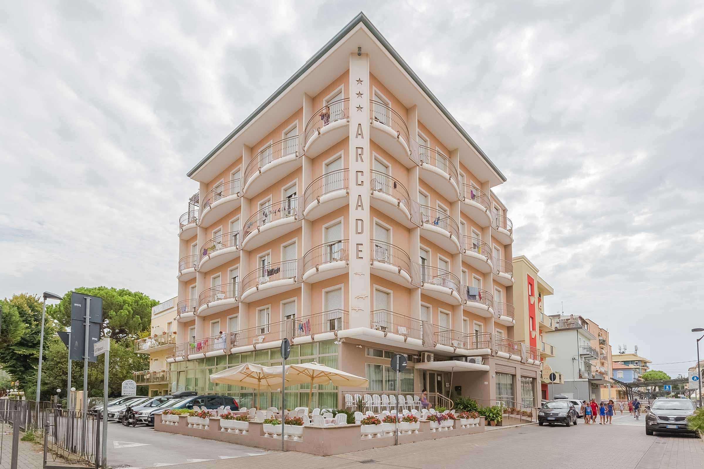 Arcade Hotel-Spoljasnji izgled.jpg