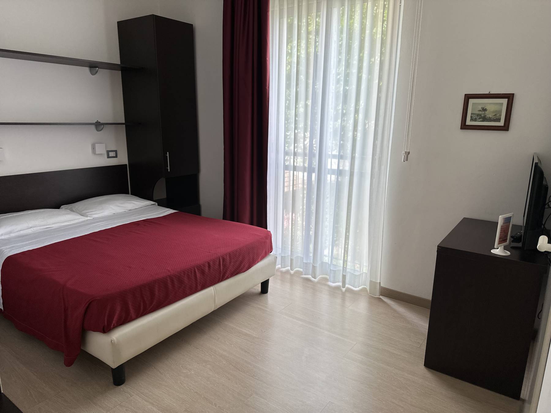 Hotel Morolli-Standardna soba.jpg