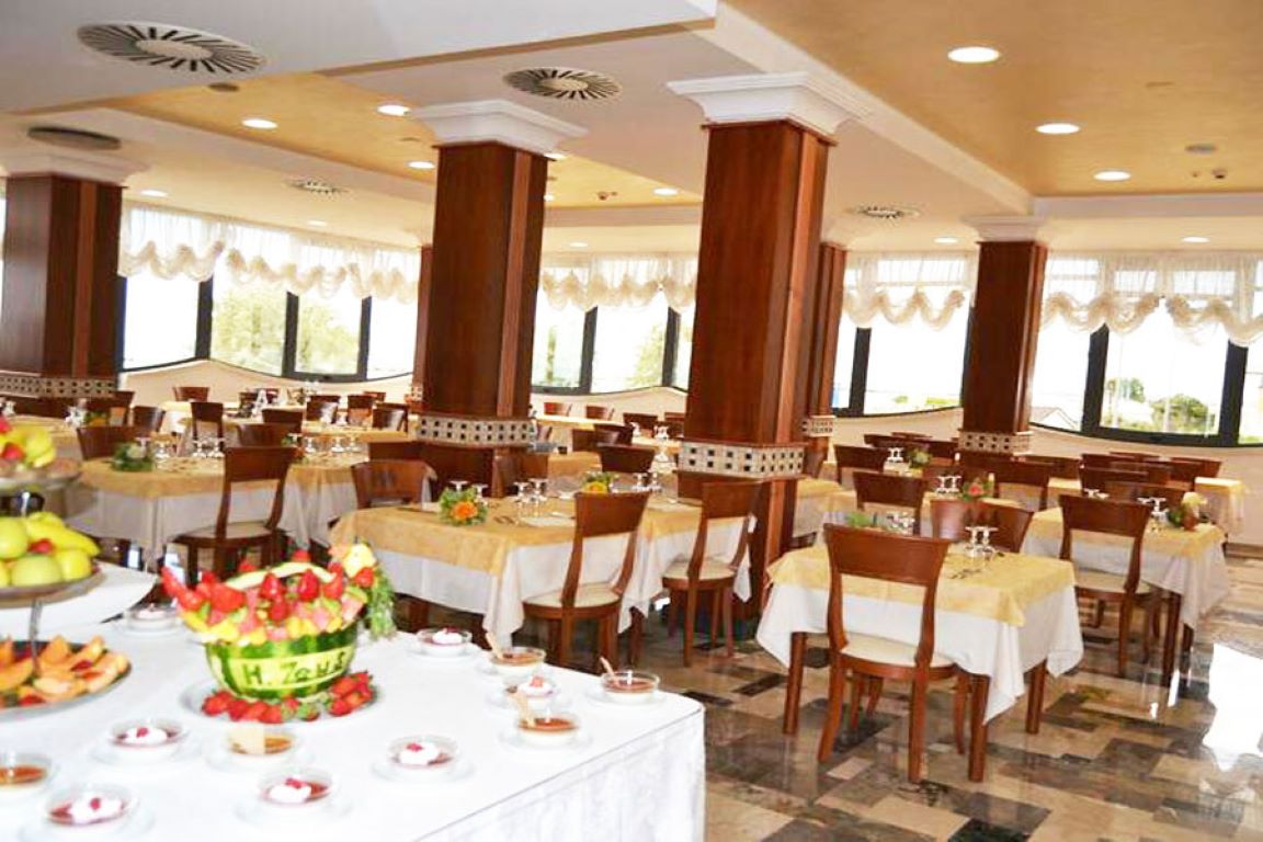 Hotel Zeus-Restoran.jpg