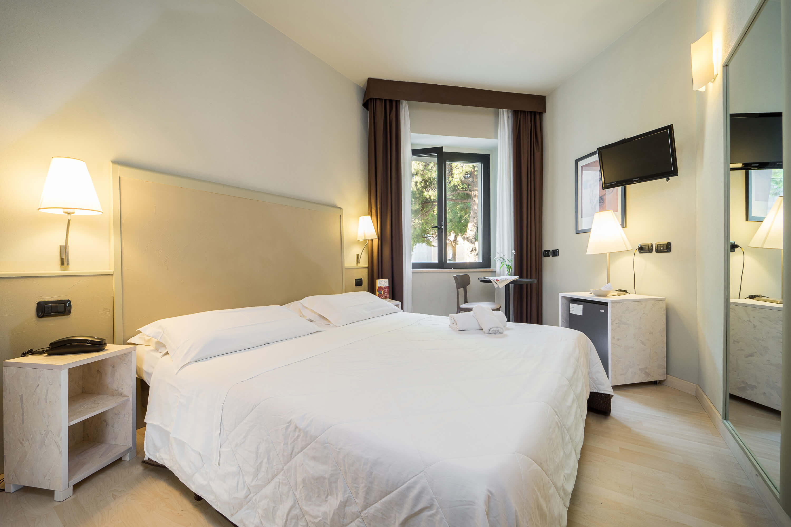 Corallo Rimini Hotel-Standardna soba.jpg