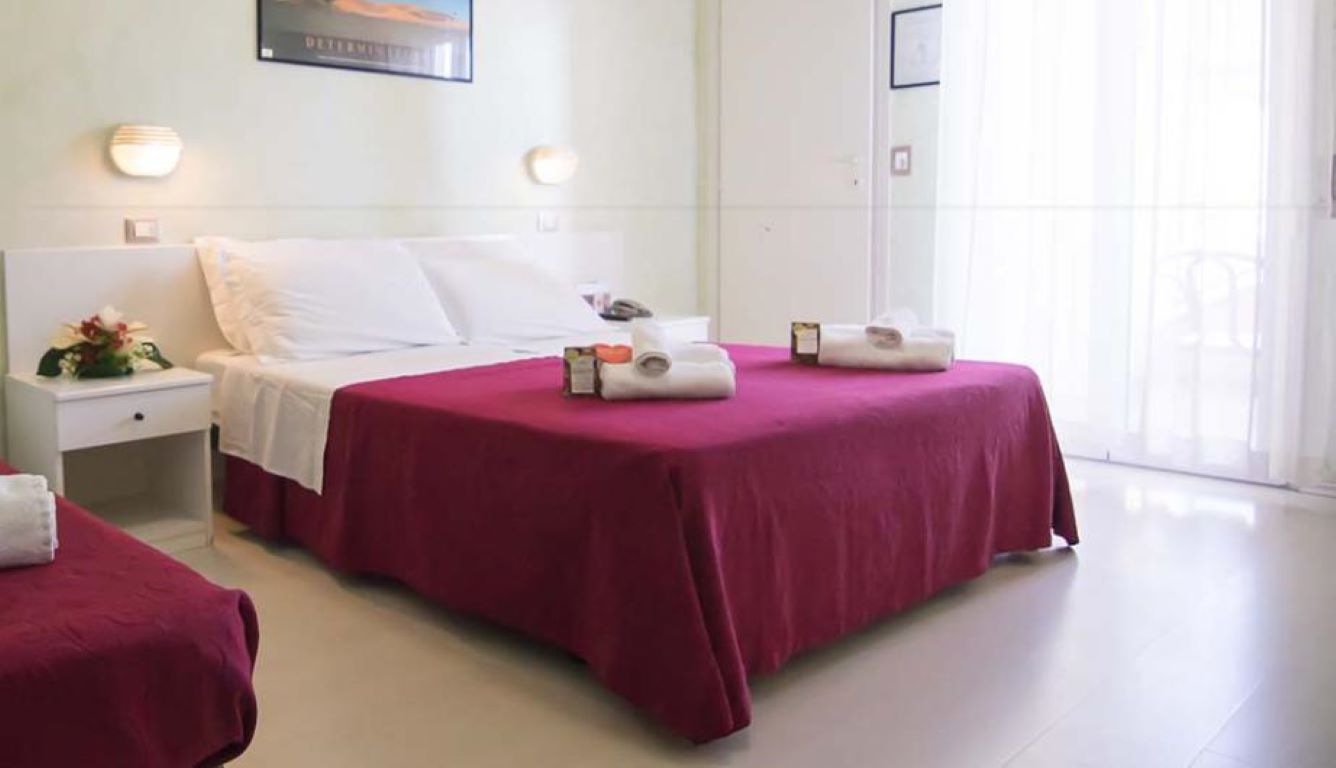 Dei Platani Hotel-Trokrevetna soba.jpg