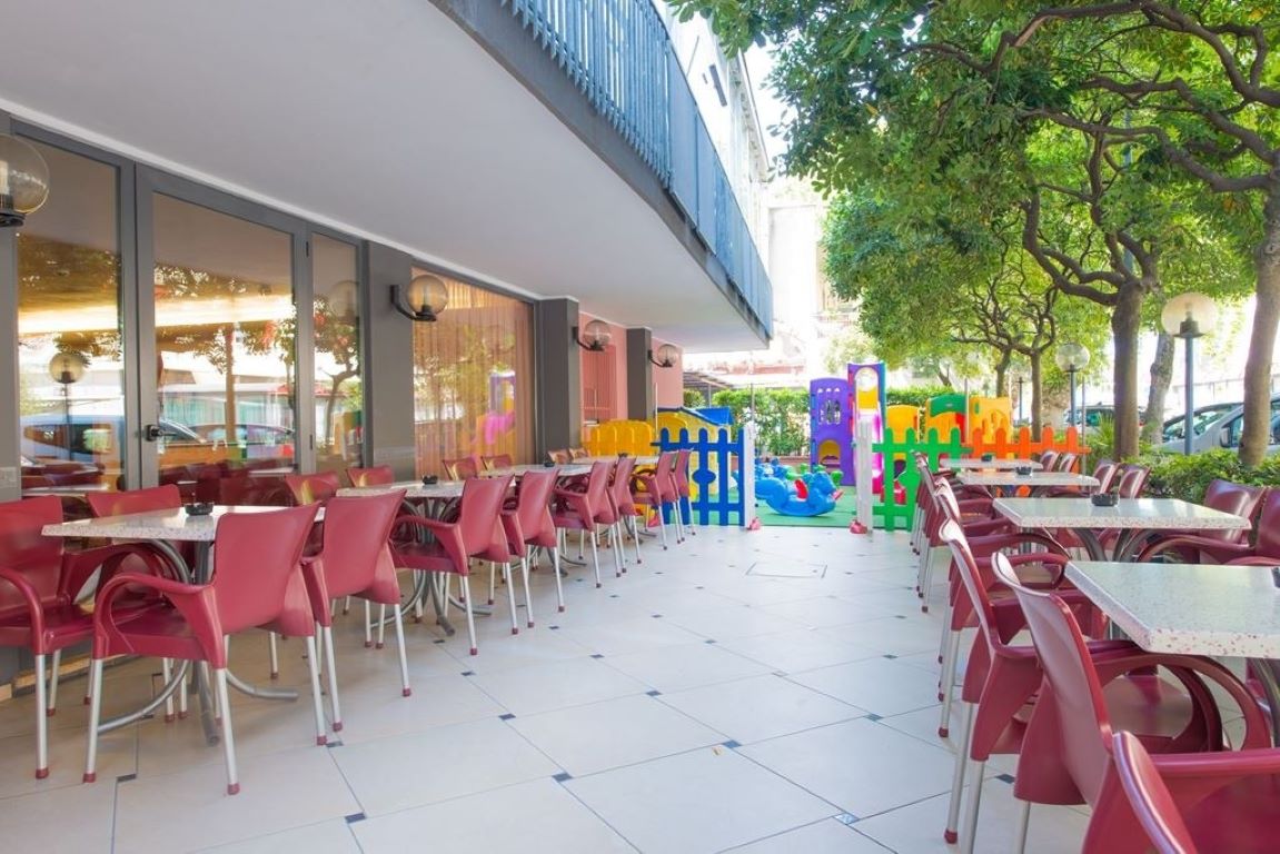 Hotel Faber-Terasa restorana.jpg