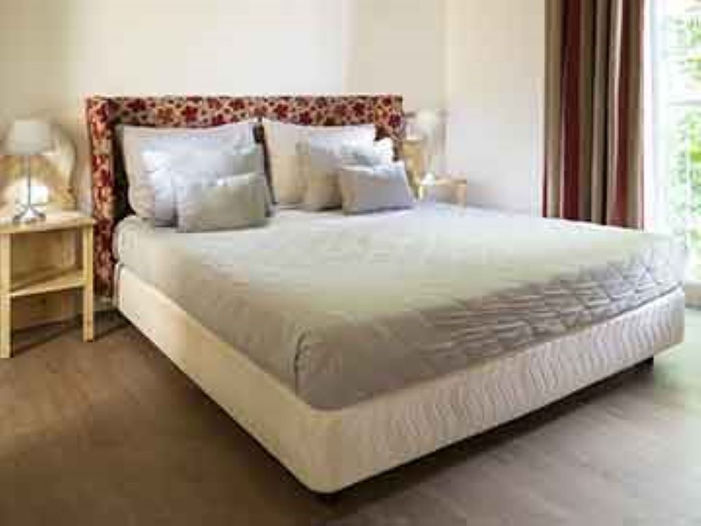 LaMorosa Hotel-Standardna soba.jpg