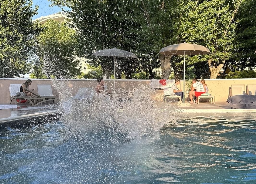 St Gregory Park Hotel-Bazen.jpg
