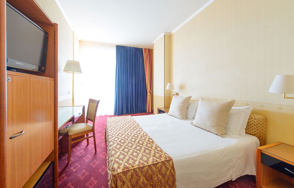 Clarion Hotel Admiral Palace-Classic soba.jpg