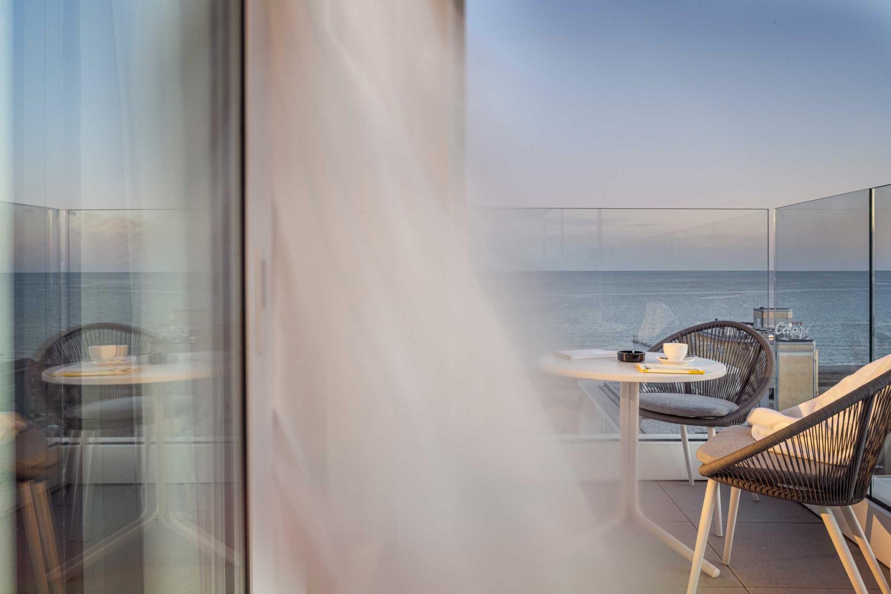 J44 Lifestyle Hotel-Deluxe panoramic.jpg