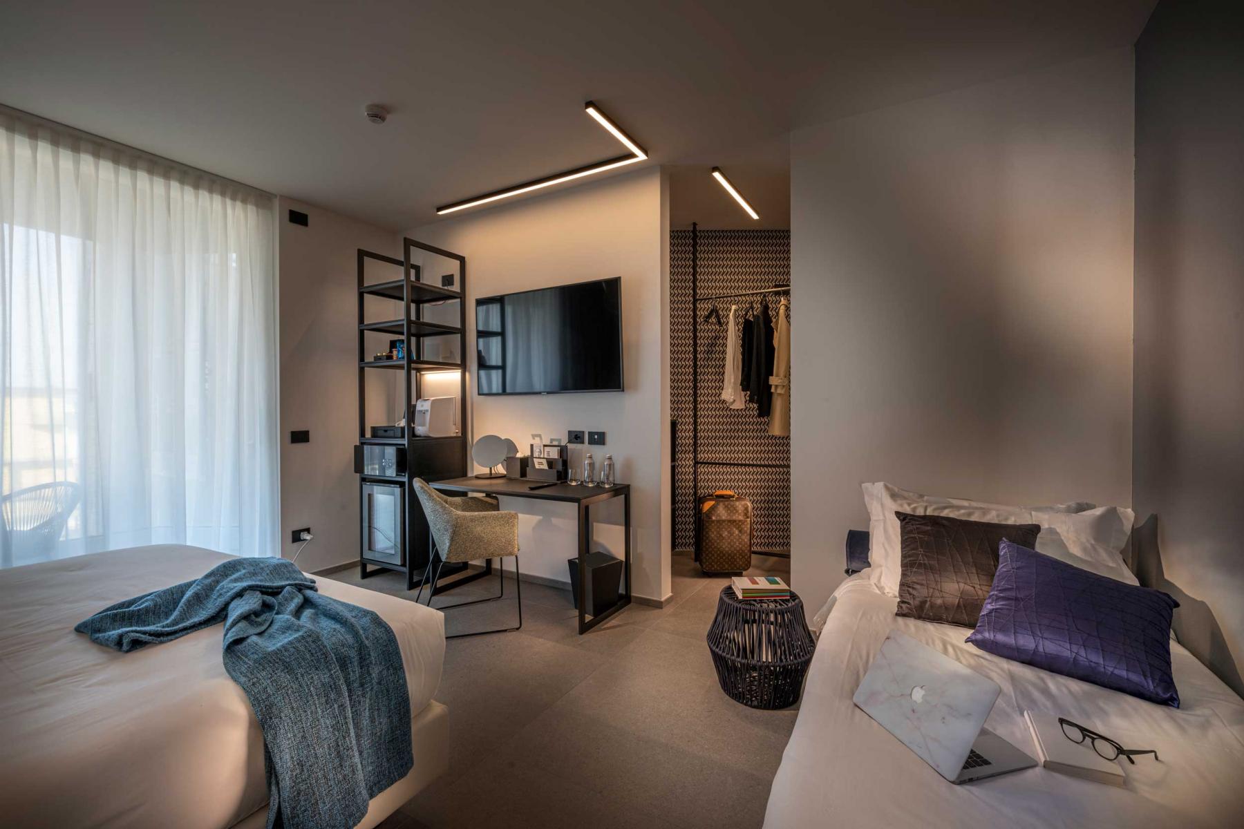 J44 Lifestyle Hotel-Superior Plus soba.jpg