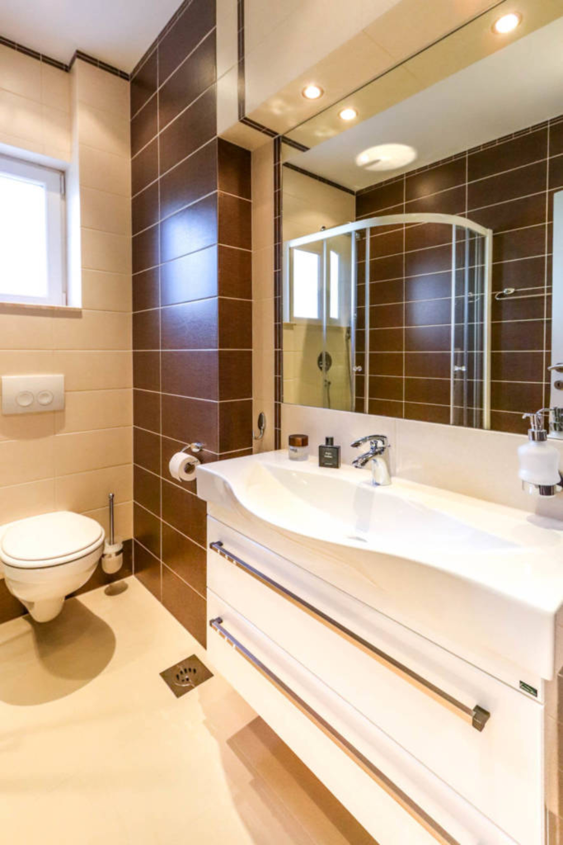 Apartmani Sofija kupatilo.jpg