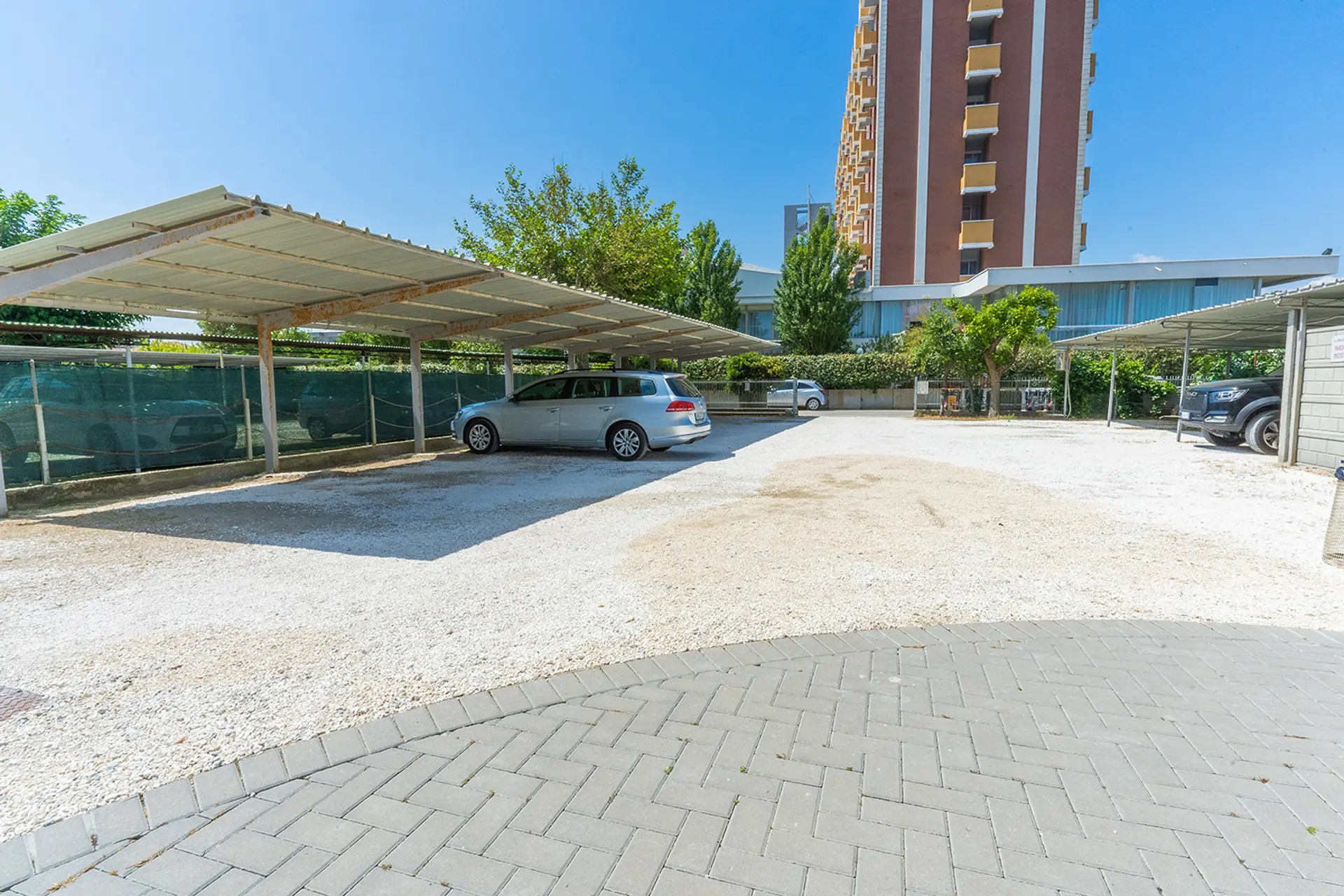 Hotel Croce del Sud-Parking.jpg