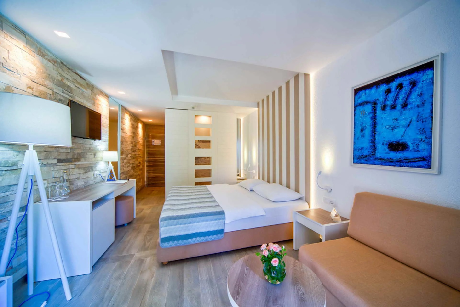 Aleksandar Hotel-Standardna soba dodatni lezaj.jpg