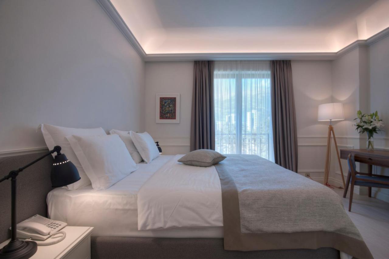 Majestic hotel soba.jpg