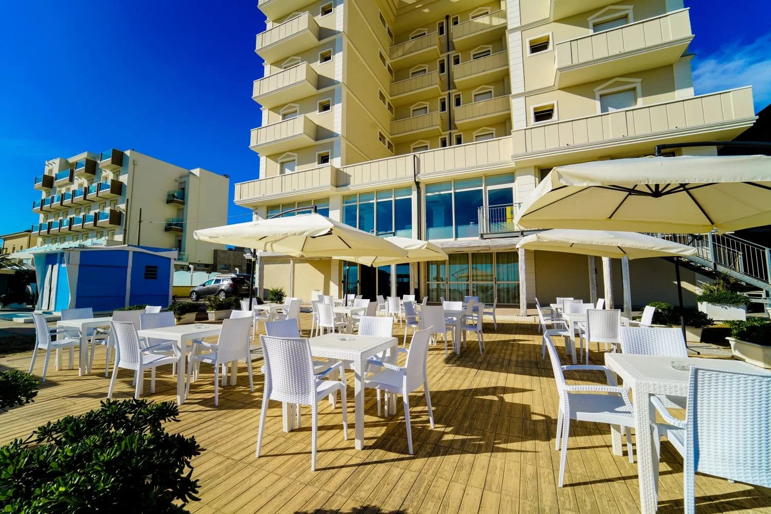 Imperial Beach Hotel-Terasa.jpg