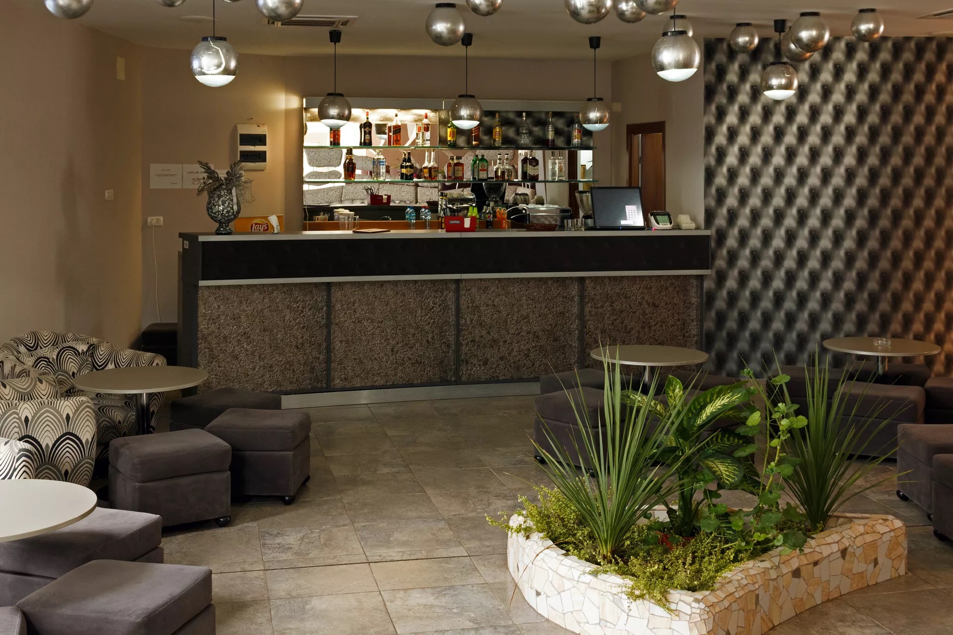 Hotel 2D Resort & Spa-Bar.jpg