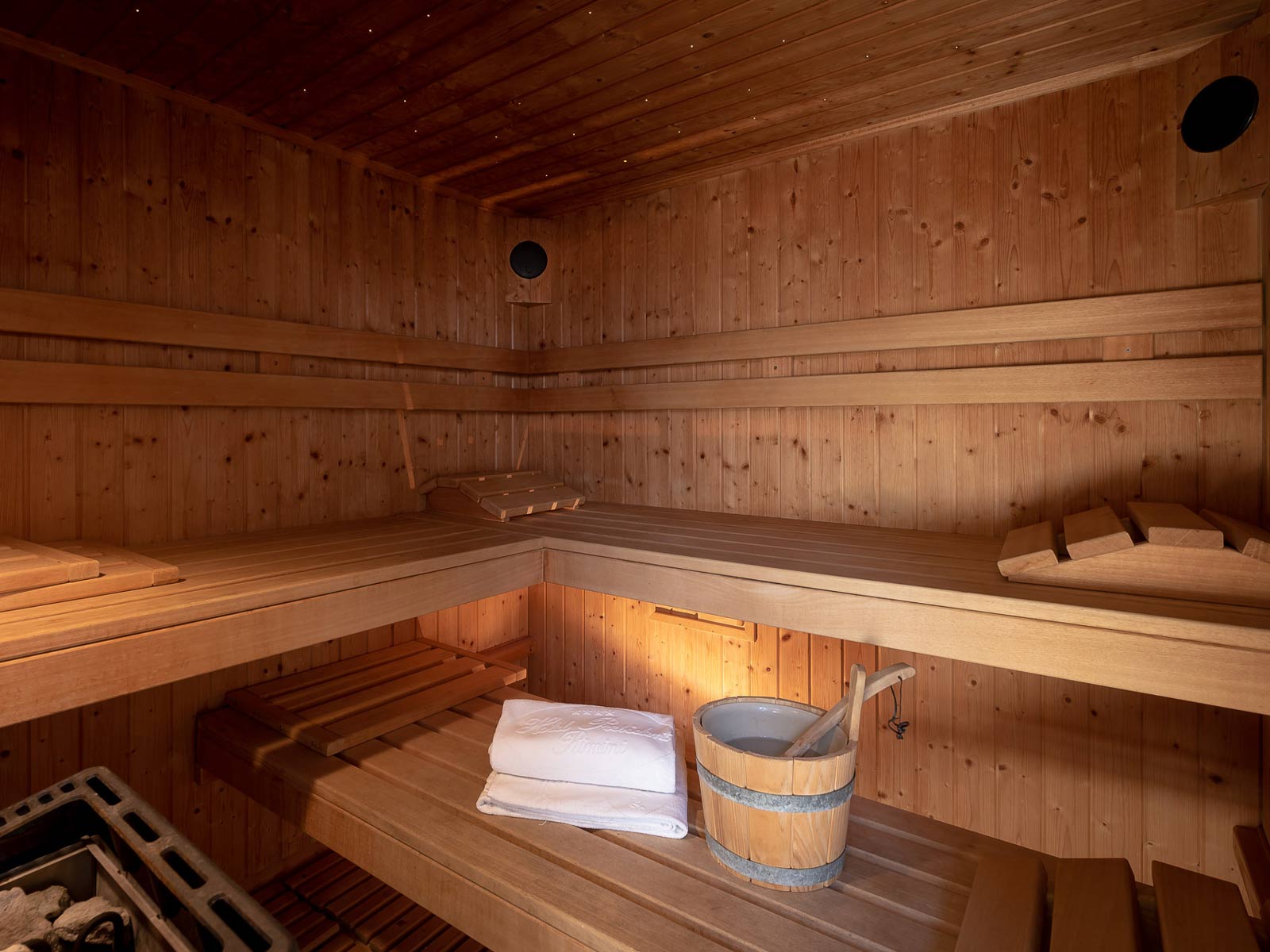 Hotel President-Sauna.jpg