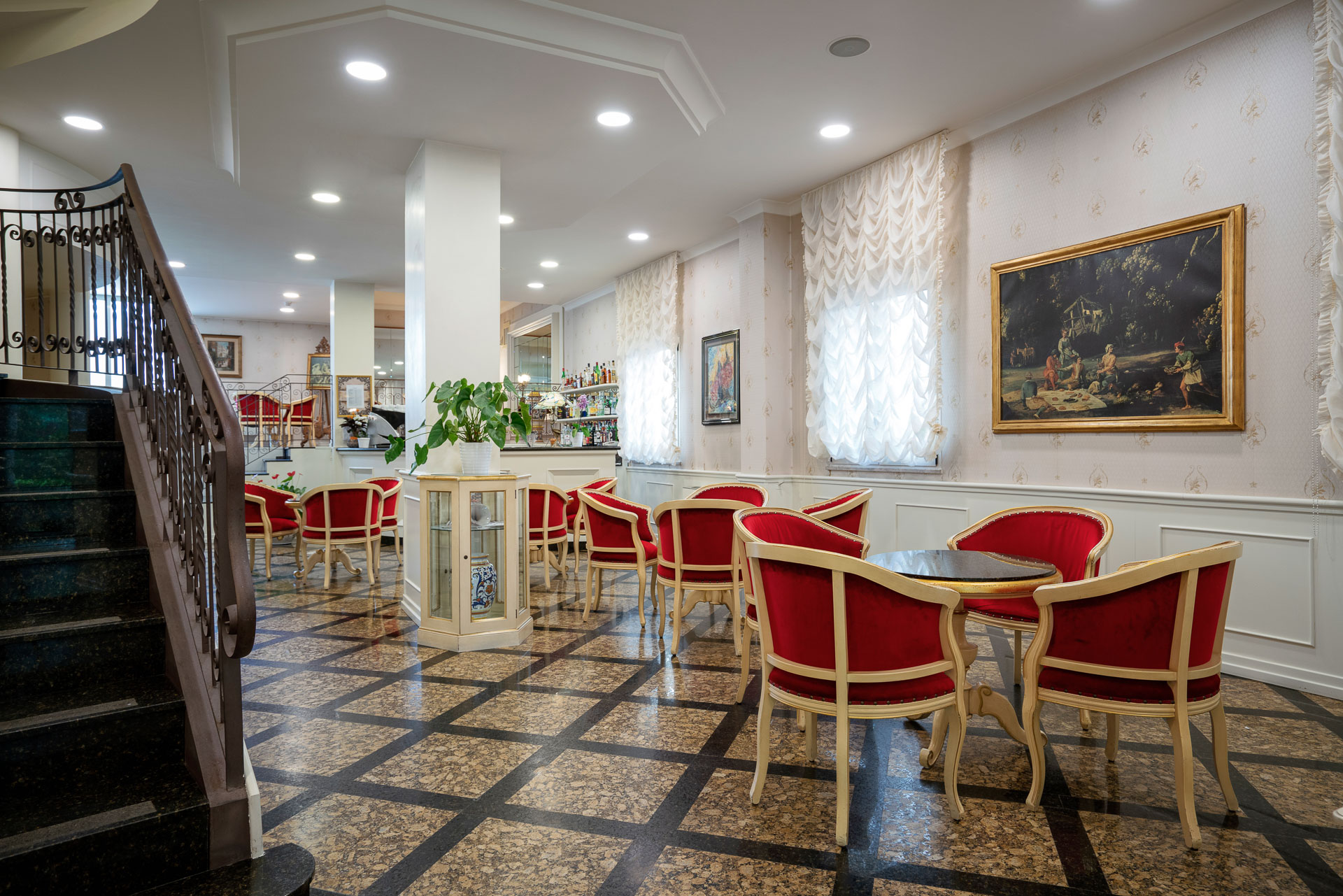 President Hotel-Enterijer hotela.jpg