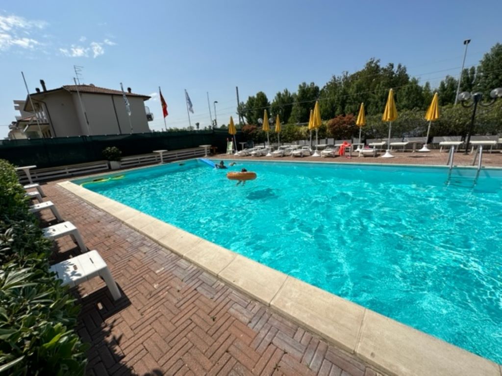 Hotel Crystal-Bazen.jpg