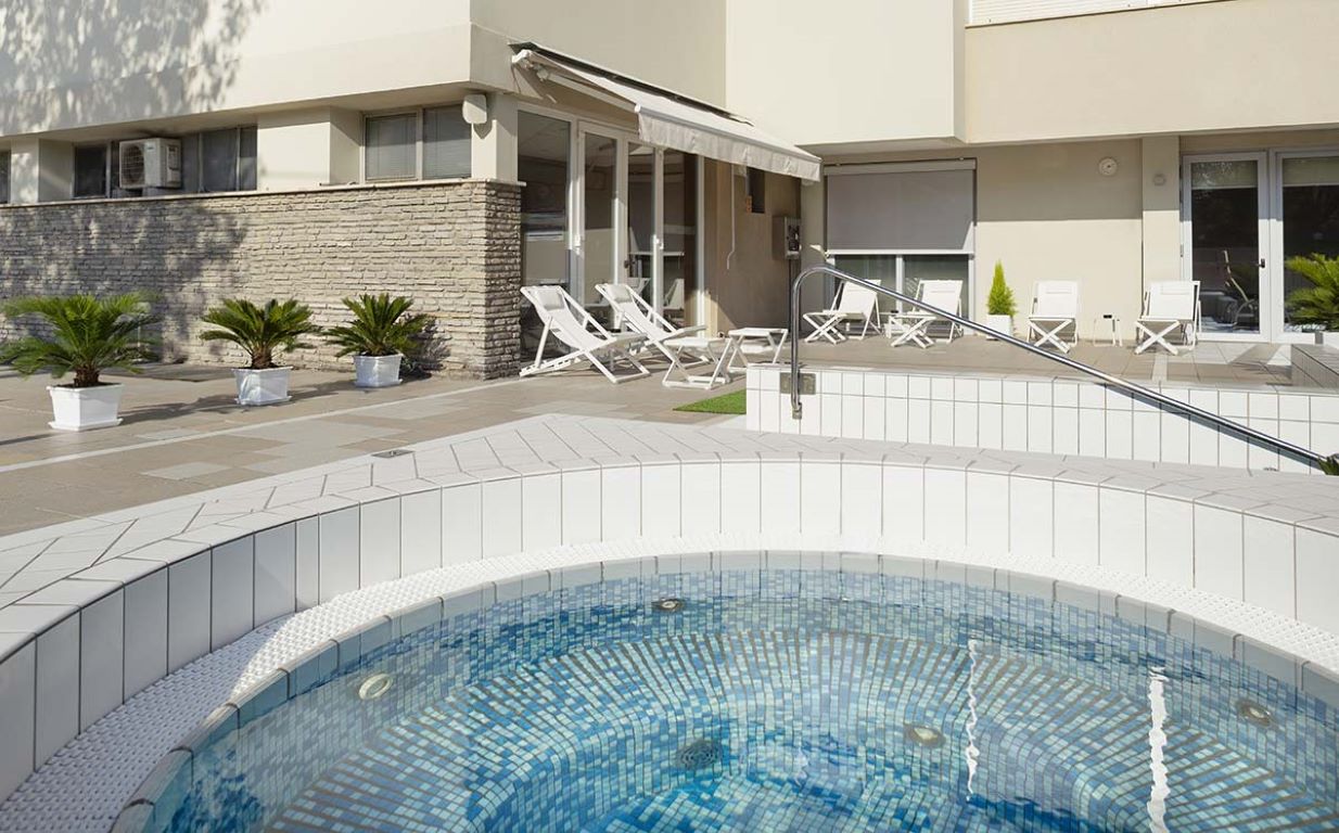 Ascot & Spa Hotel-Djakuzi.jpg
