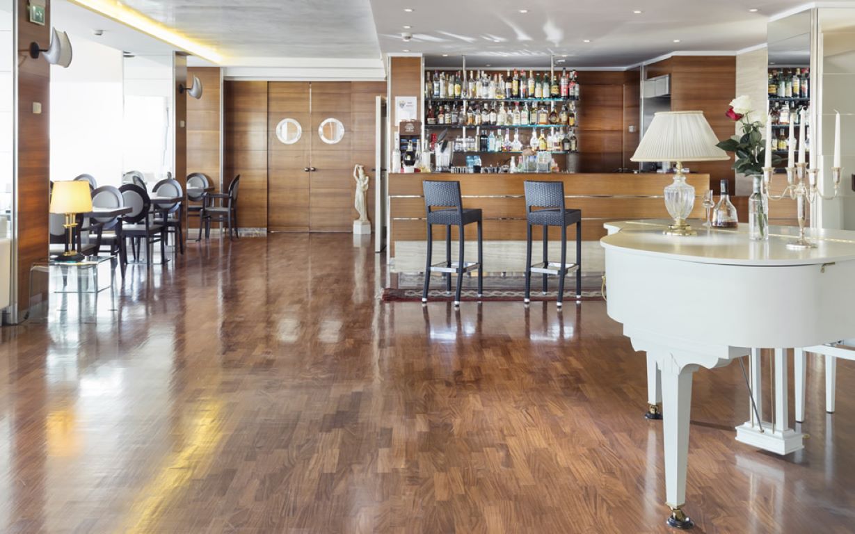 Ascot & Spa Hotel-Lobby bar.jpg
