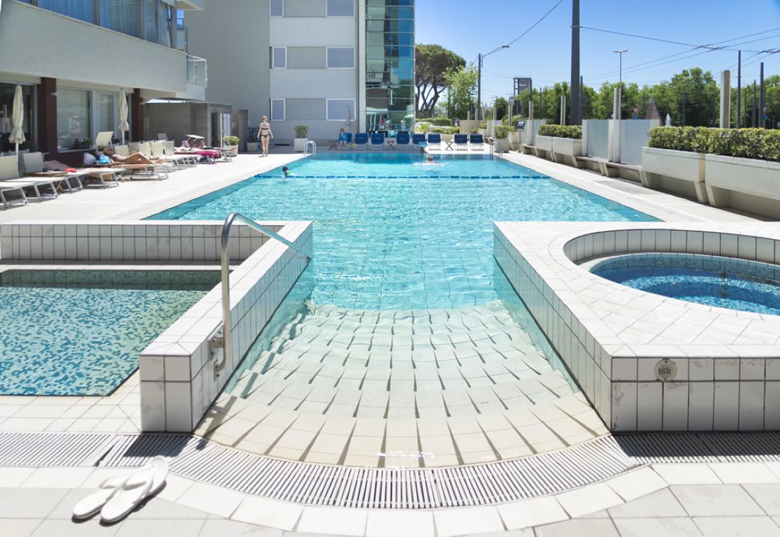 Hotel Ascot & Spa-Bazen.jpg