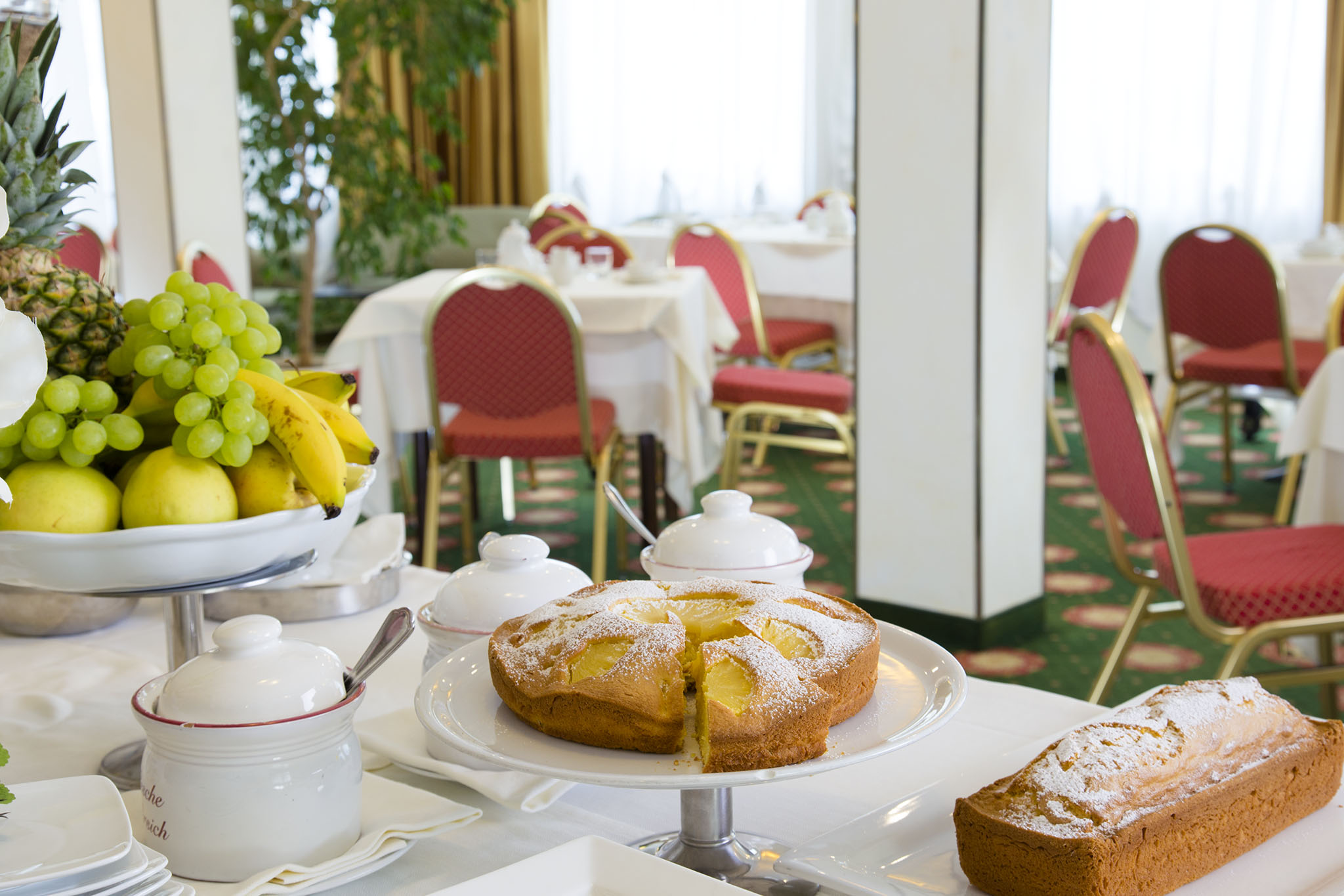 Hotel De Londres-Restoran.jpg
