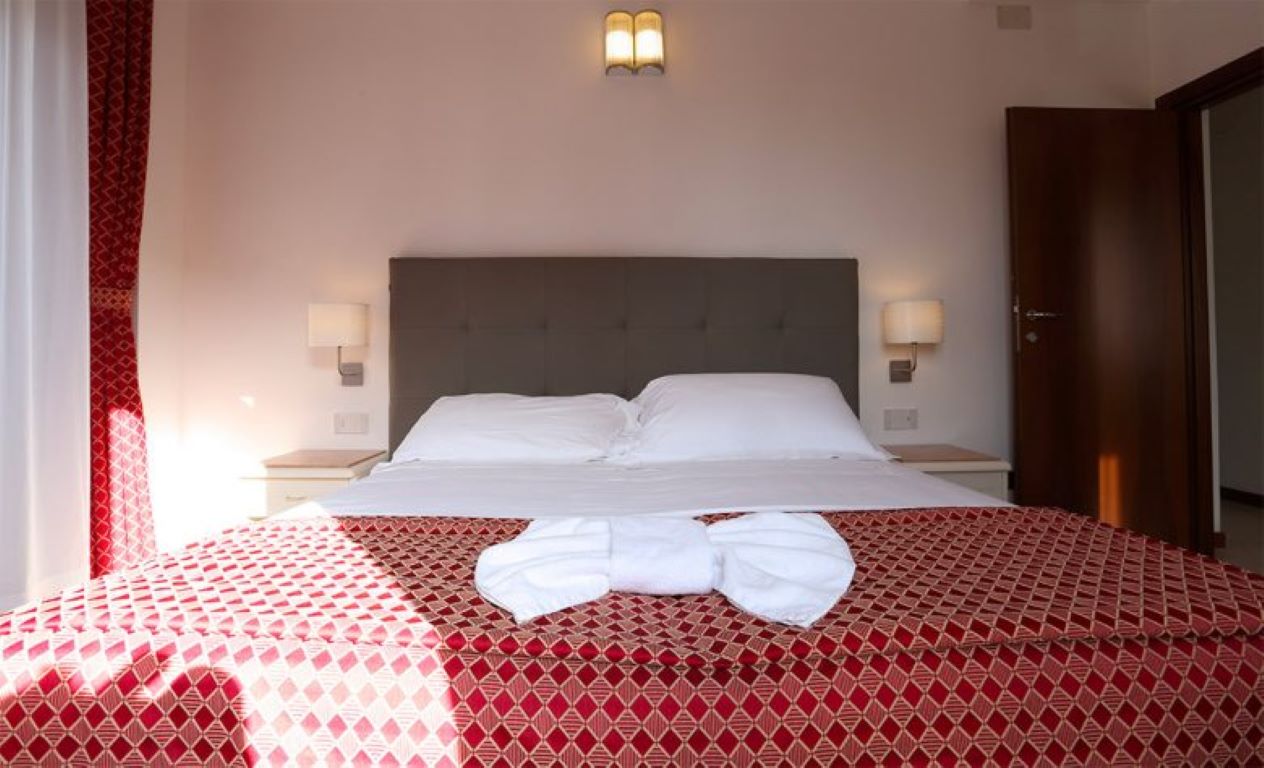 Hotel Du Soleil-Junior suite.jpg