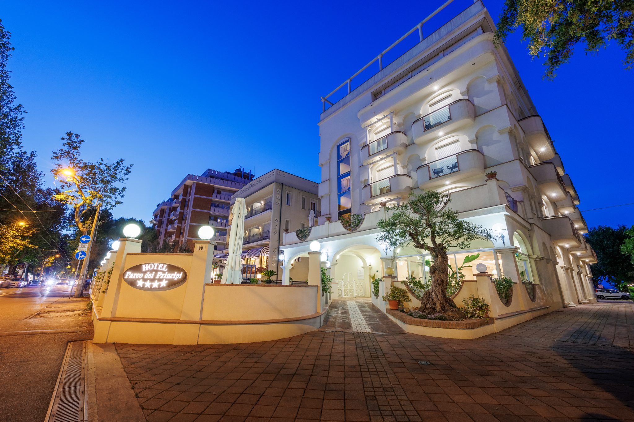 Hotel Parco dei Principi-Hotel spolja.jpg