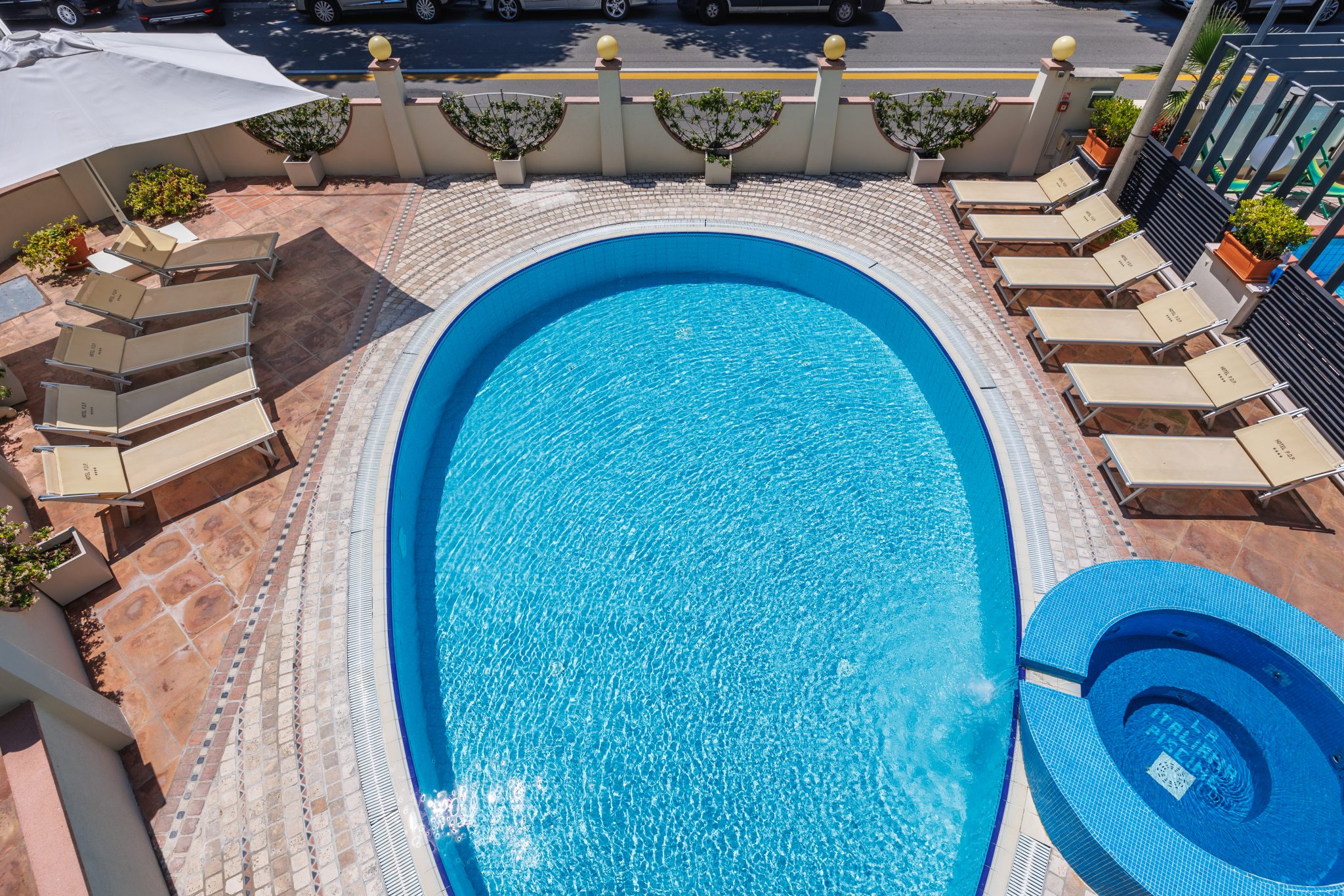 Parco dei Principi Hotel-Spoljasnji bazen.jpg