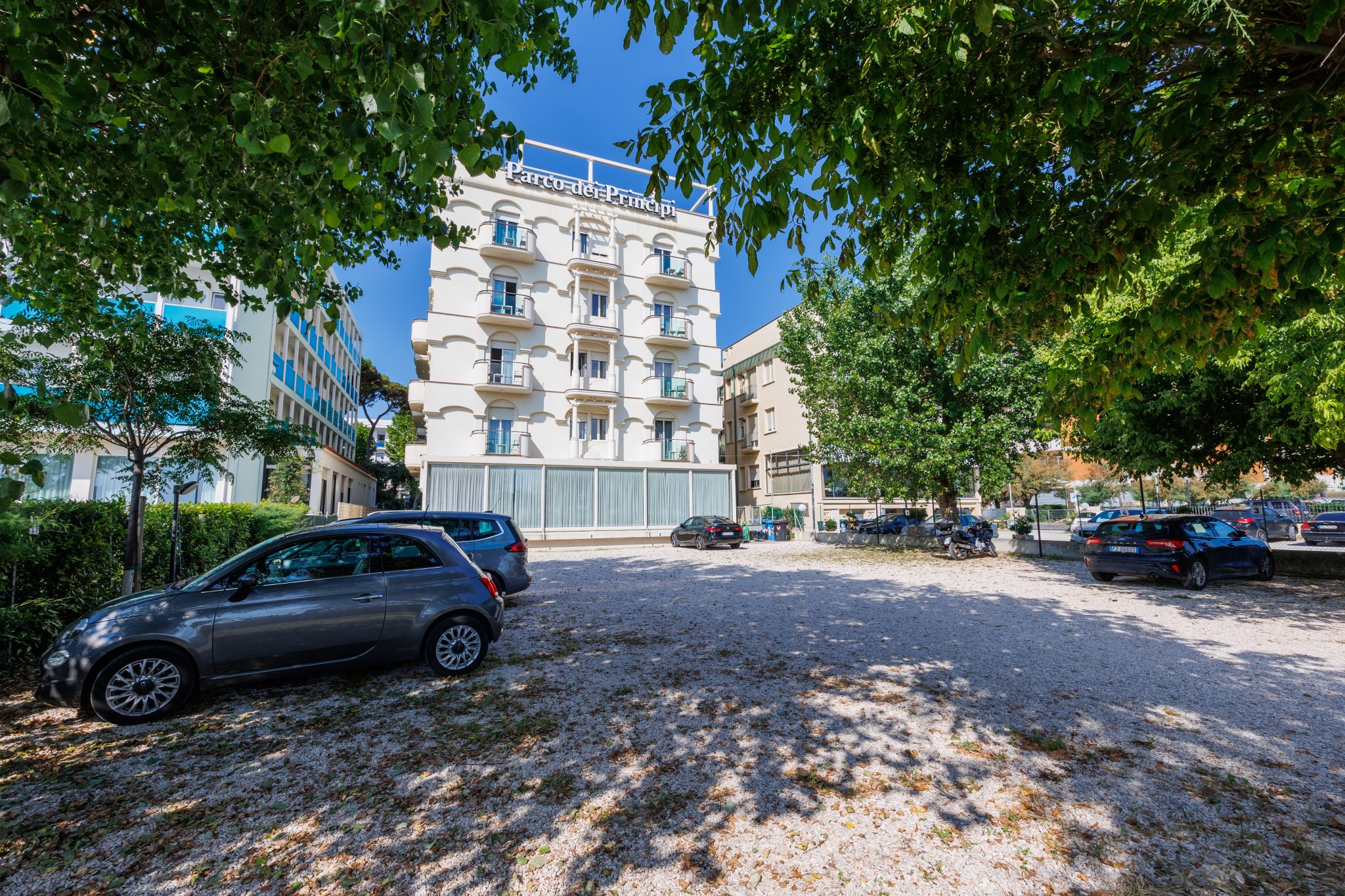Parco dei Principi-Okruzenje hotela.jpg