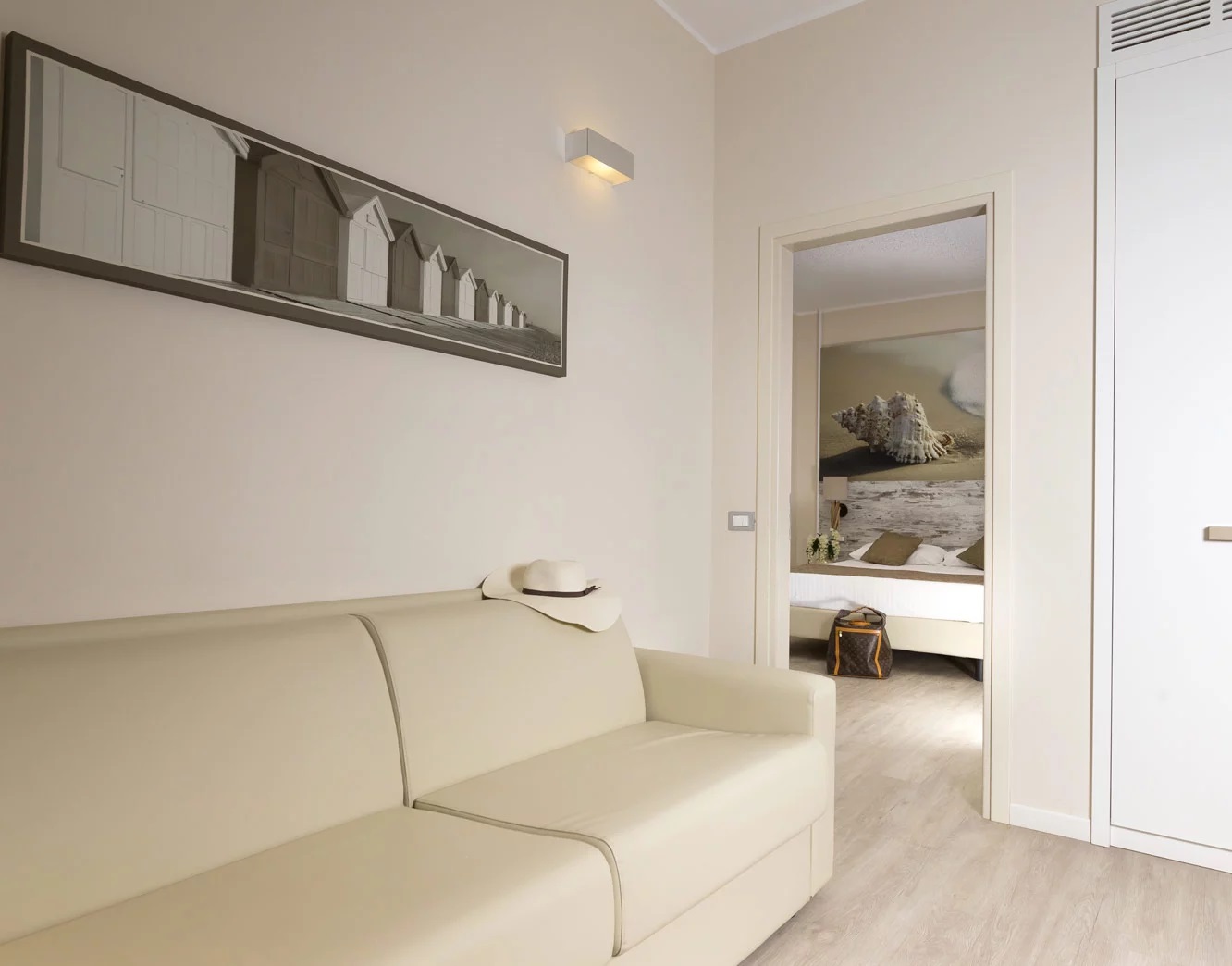 Life Hotel-Junior suite.jpg