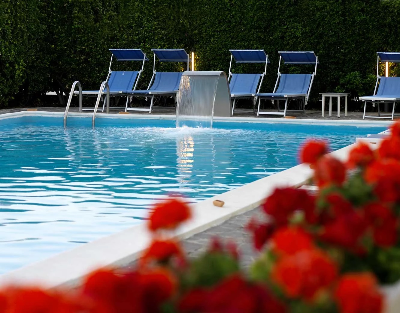 Life Hotel-Spoljasnji bazen.jpg