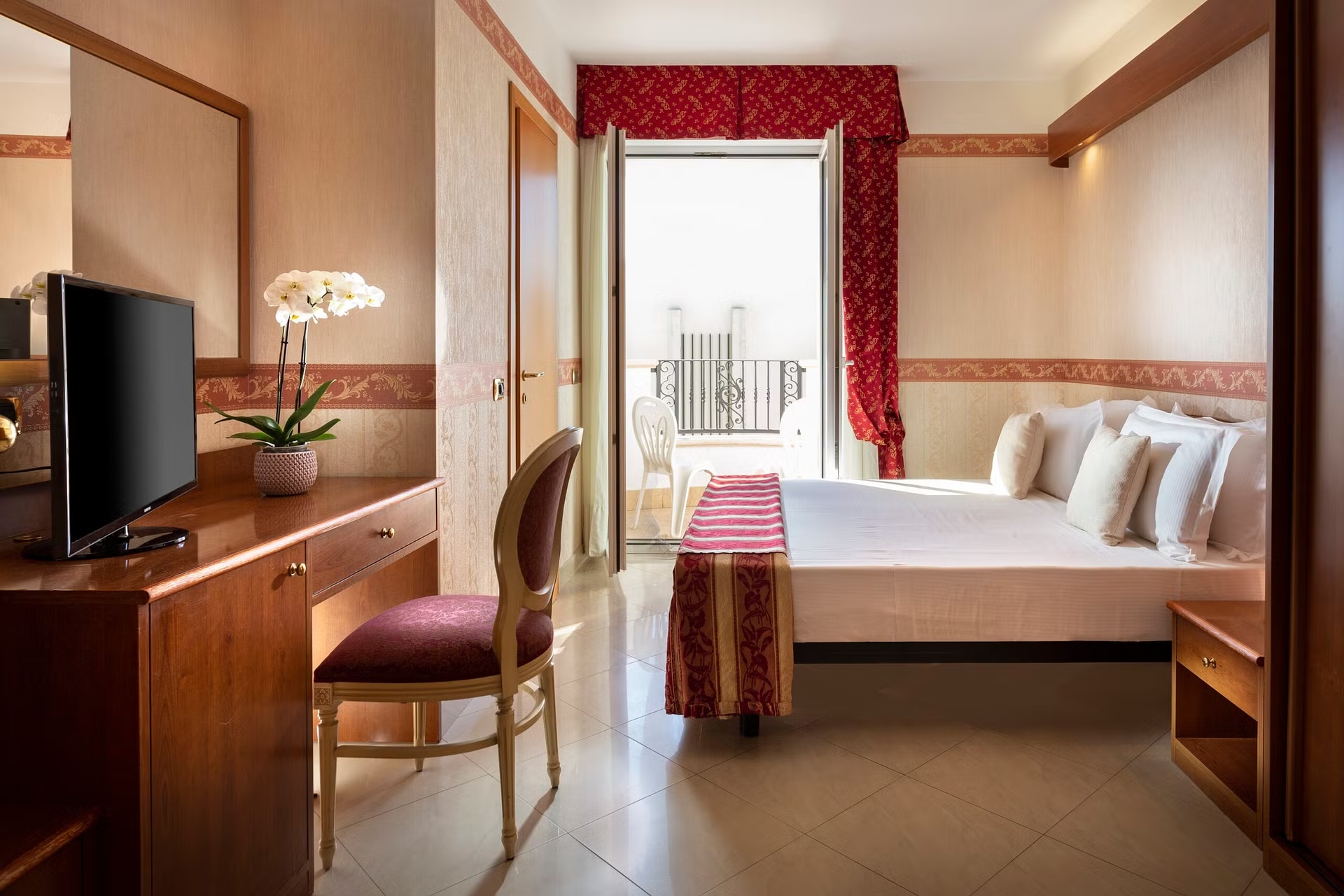 Gallini-Palace-Hotel-Classic-soba.jpg