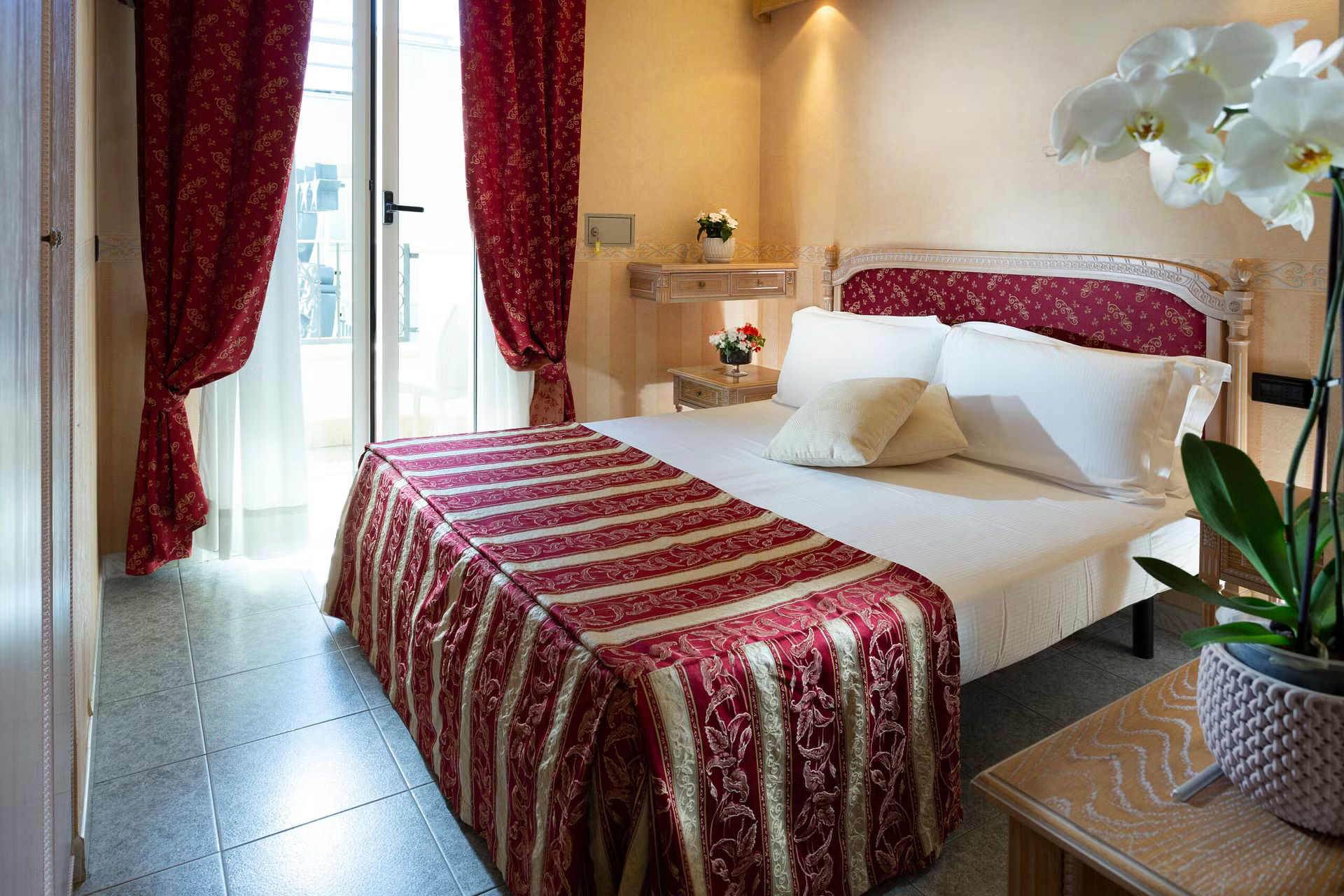 Hotel Gallini Palace-Economy soba.jpg