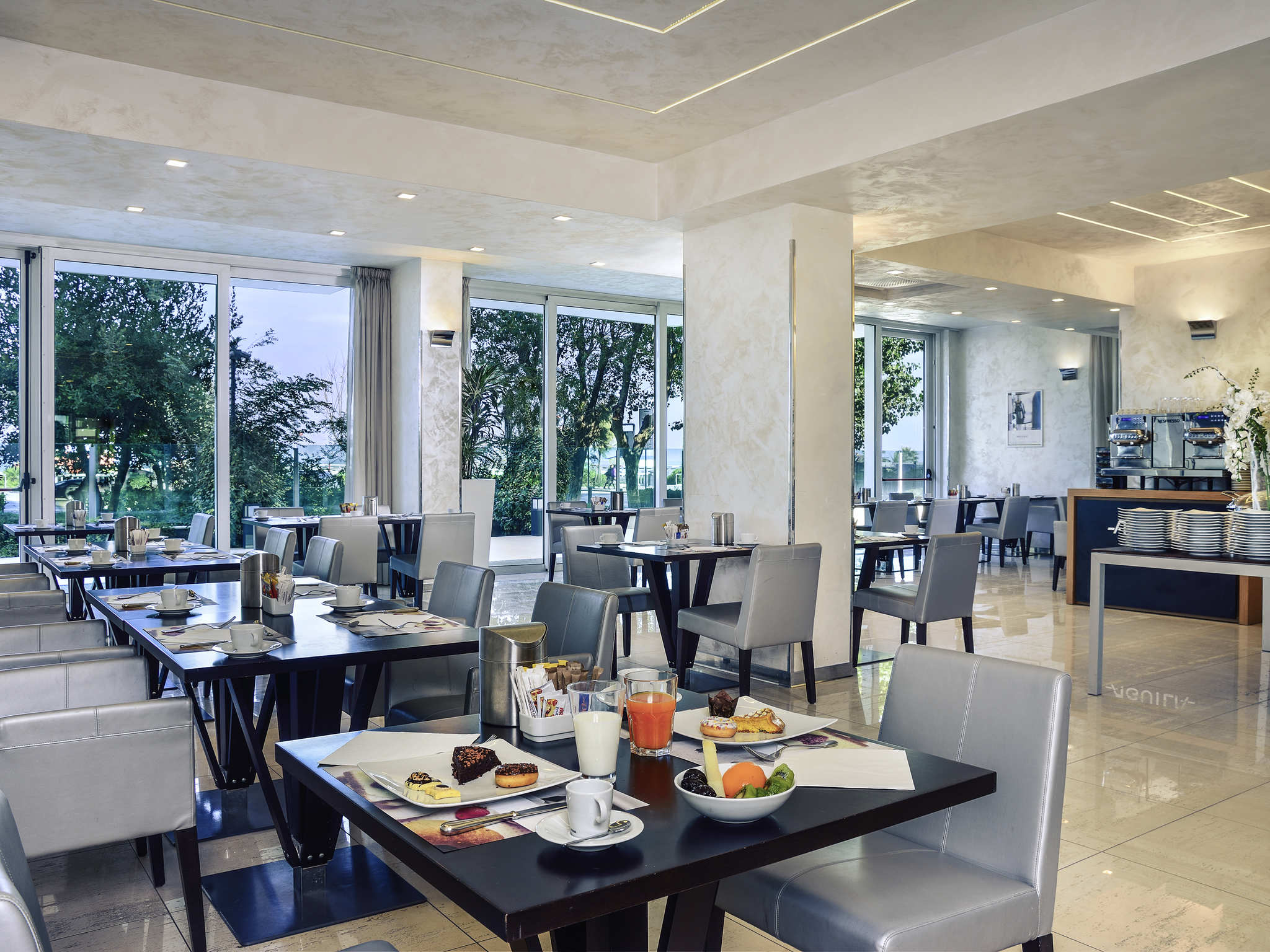 Merucre Rimini Artis Hotel-Restoran.jpg