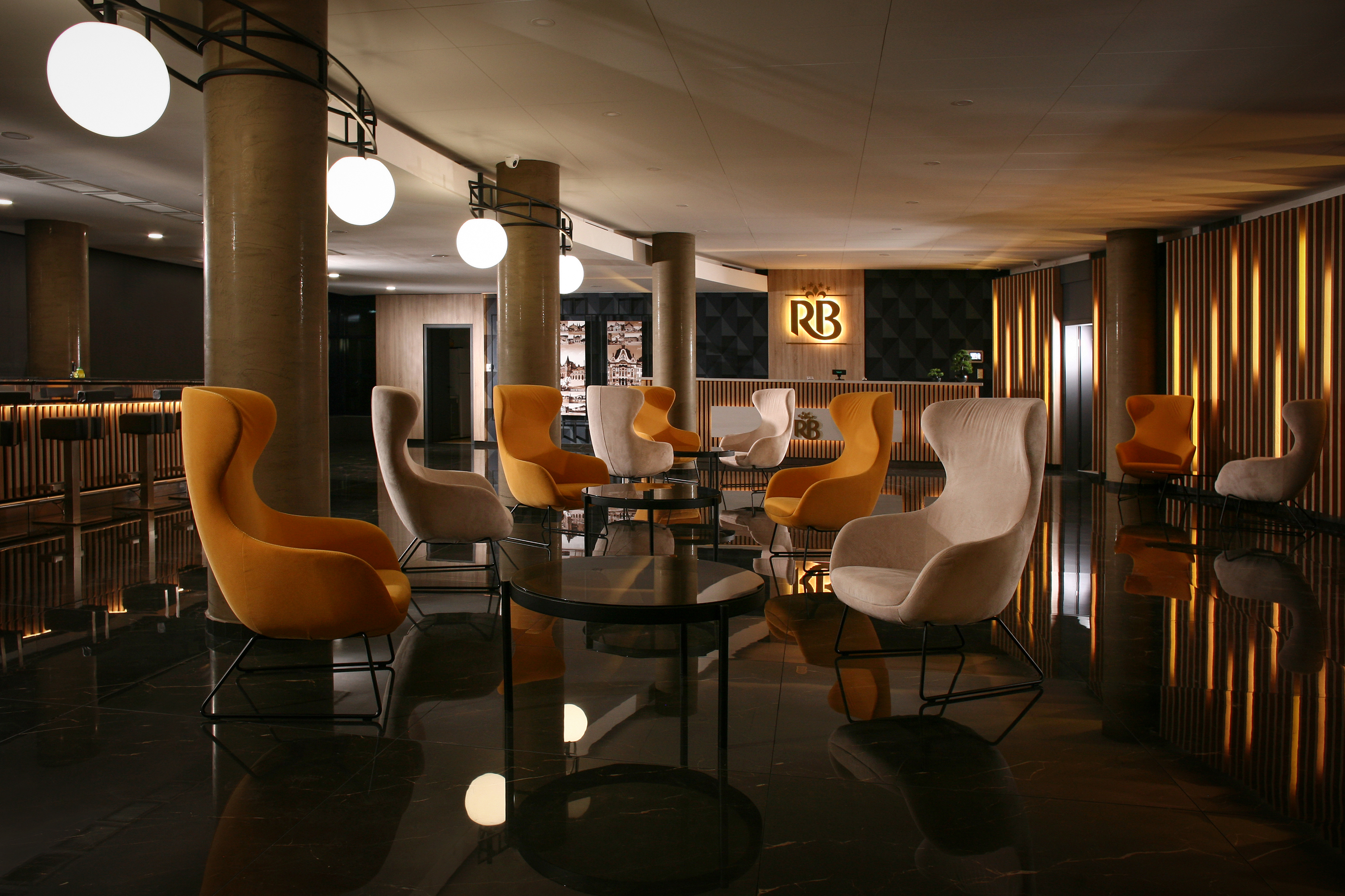 Hotel Reghina Blue-Lobby.jpg