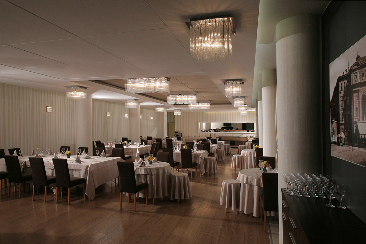 Hotel Reghina Blue-Restoran.jpg