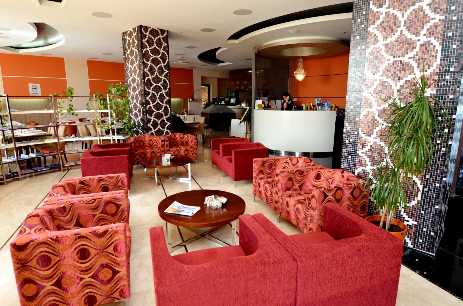 Hotel Hec loby.png