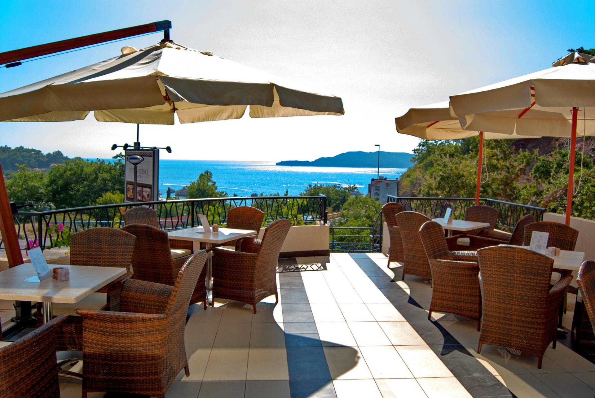 Hotel Hec terasa.png
