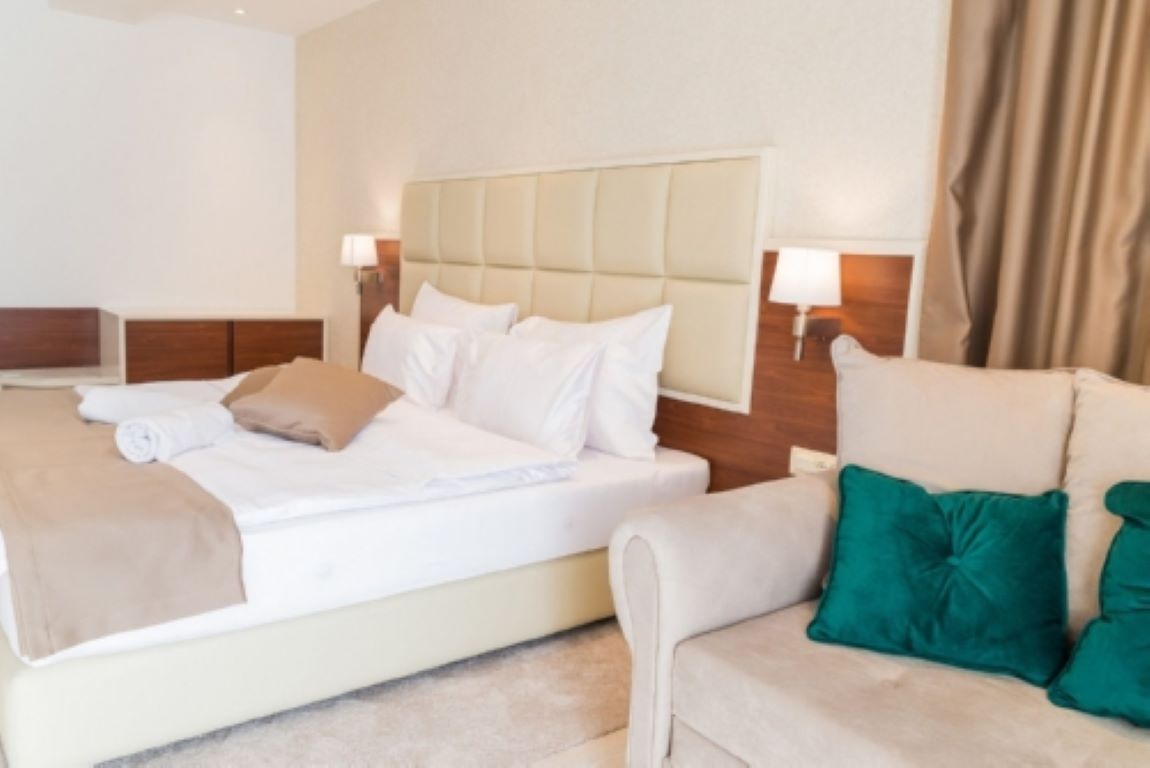 Hotel Kadmo by Aycon-Lukuzna soba sa balkonom.jpg