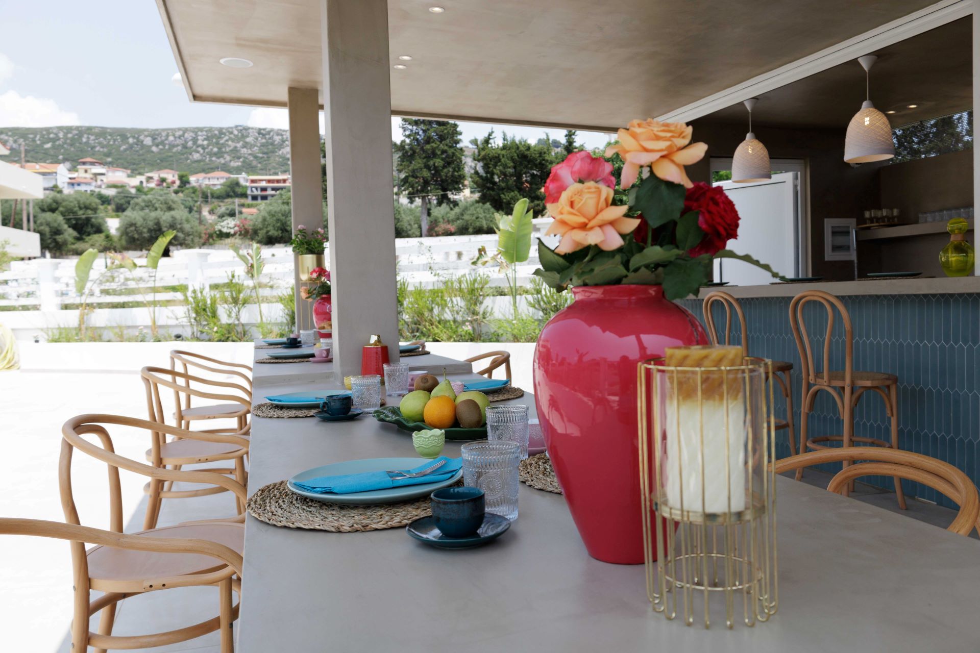 Maggana Residence-bar.jpg